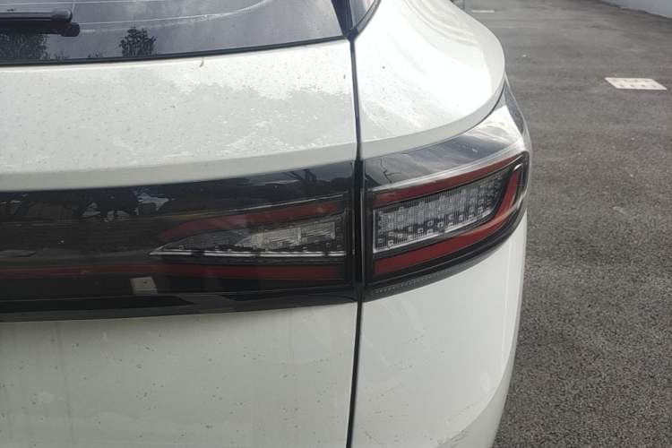 Used Volkswagen ID.4 X 2025 Smart Version Pure & Intelligent Enjoyment Edition Right Rear Taillight