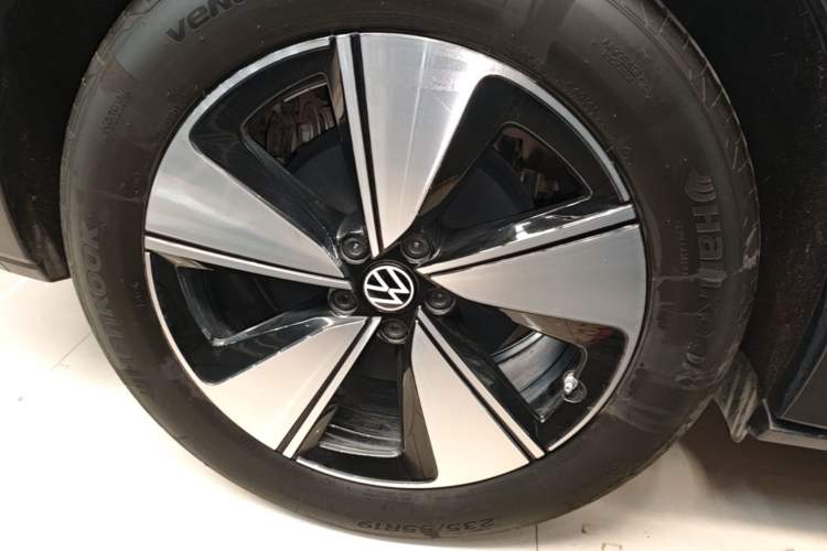 Used Volkswagen ID.4 X 2025 Revised Version Smart Edition Purely Intelligent Enjoyment Version Right Rear Wheel Hub