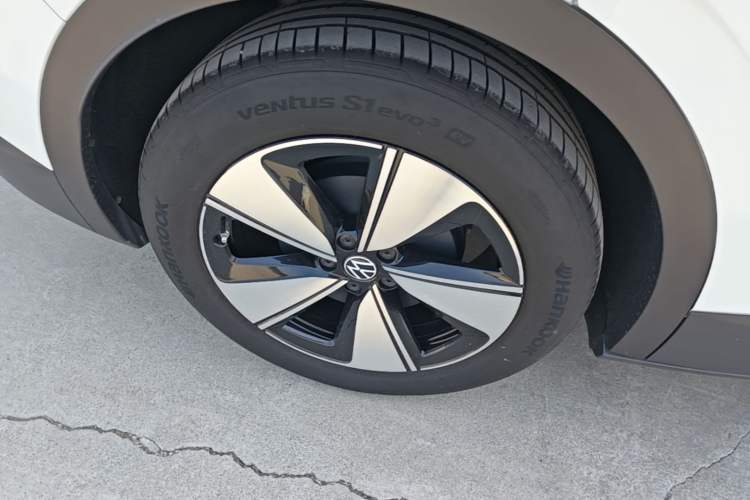 Used Volkswagen ID.4 X 2025 Smart Version Pure & Intelligent Enjoyment Edition Right Rear Wheel Hub