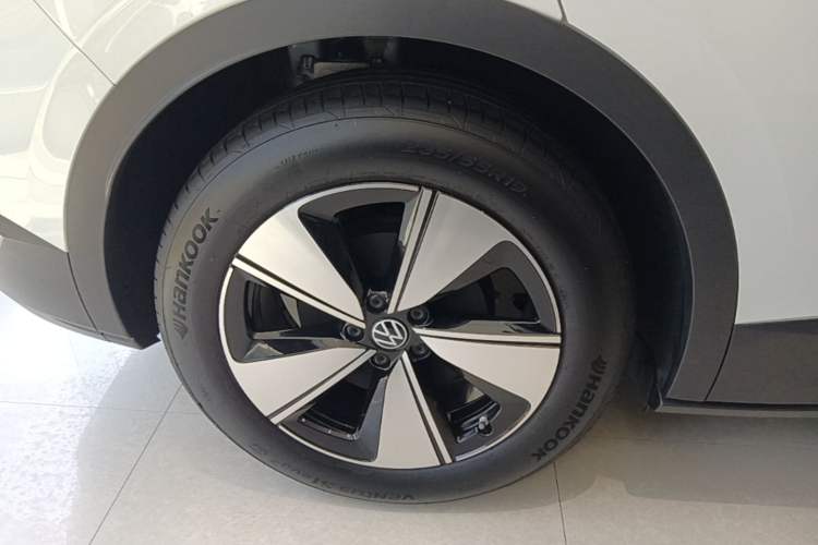 Used Volkswagen ID.4 X 2025 Revised Version Smart Edition Purely Intelligent Enjoyment Version Right Rear Wheel Hub