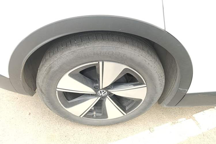 Used Volkswagen ID.4 X 2025 Smart Version Pure & Intelligent Enjoyment Edition Right Rear Wheel Hub