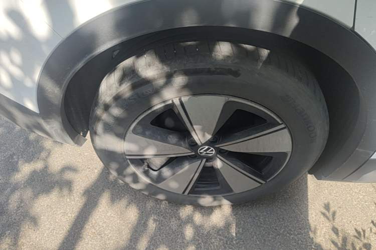 Used Volkswagen ID.4 X 2025 Smart Version Pure & Intelligent Enjoyment Edition Right Rear Wheel Hub