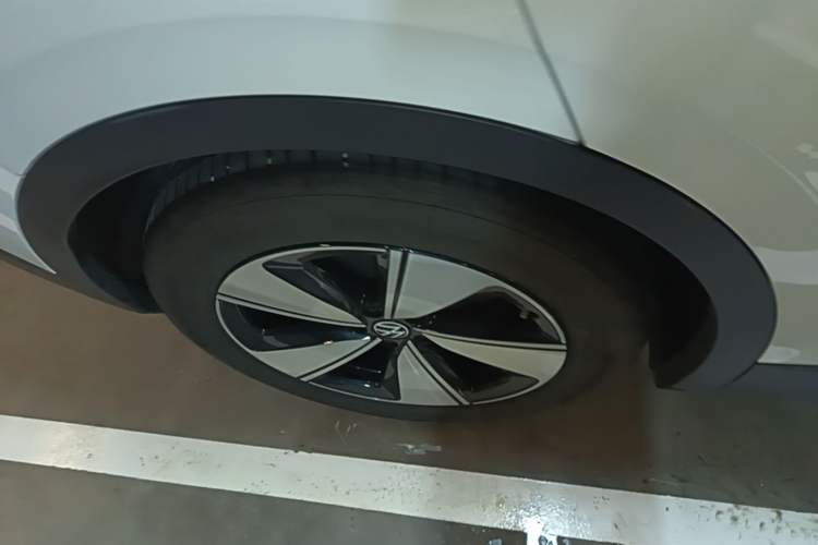 Used Volkswagen ID.4 X 2025 Revised Version Smart Edition Outstanding Grade Right Rear Wheel Hub