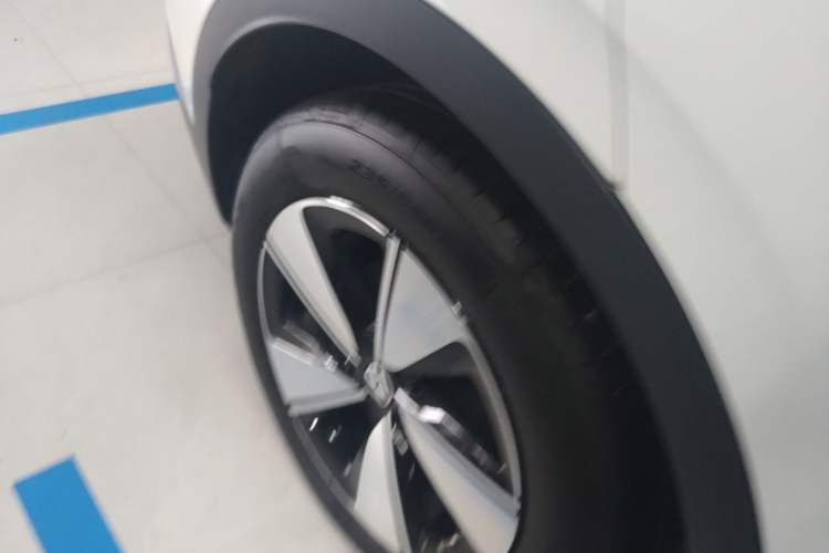 Used Volkswagen ID.4 X 2025 Smart Version Pure & Intelligent Enjoyment Edition Right Rear Wheel Hub
