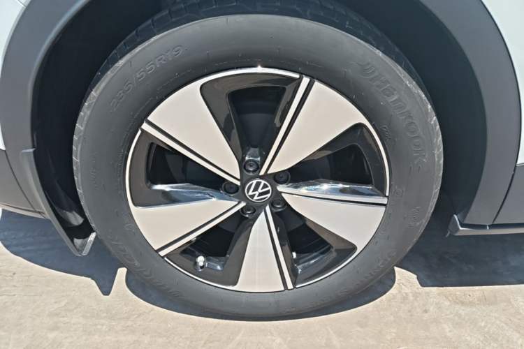 Used Volkswagen ID.4 X 2025 Revised Version Smart Edition Purely Intelligent Enjoyment Version Right Rear Wheel Hub