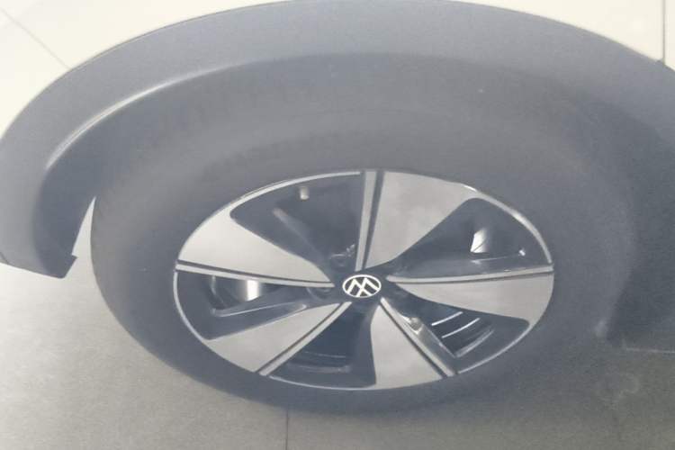 Used Volkswagen ID.4 X 2025 Smart Version Pure & Intelligent Enjoyment Edition Right Rear Wheel Hub