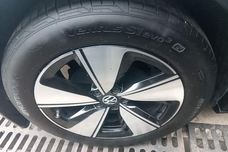 Used Volkswagen ID.4 X 2025 Smart Version Pure & Intelligent Enjoyment Edition Right Rear Wheel Hub