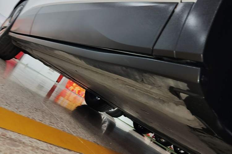 Used Volkswagen ID.4 X 2025 Smart Version Pure & Intelligent Enjoyment Edition Right Side Sill