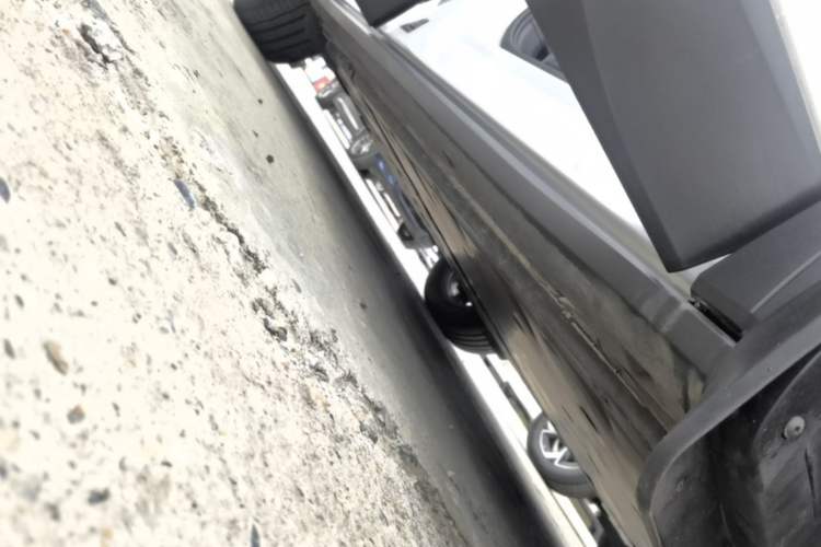 Used Volkswagen ID.4 X 2025 Smart Version Pure & Intelligent Enjoyment Edition Right Side Sill