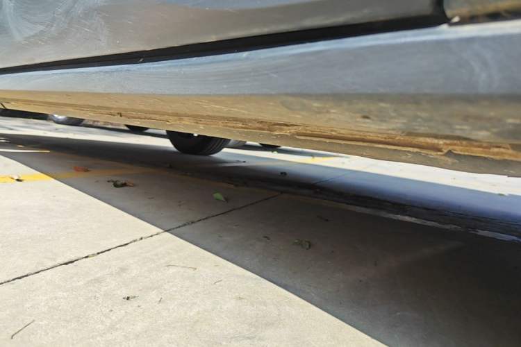 Used Volkswagen ID.4 X 2025 Smart Version Pure & Intelligent Enjoyment Edition Right Side Sill