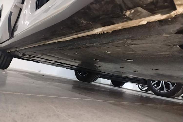 Used Volkswagen ID.4 X 2025 Revised Version Smart Edition Outstanding Grade Right Side Sill