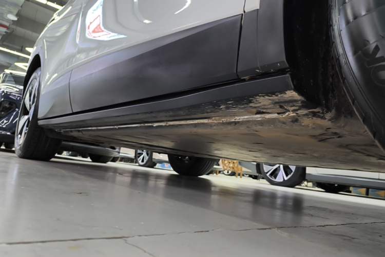 Used Volkswagen ID.4 X 2025 Revised Version Smart Edition Outstanding Grade Right Side Sill