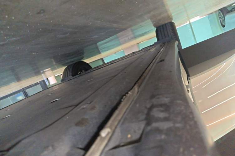 Used Volkswagen ID.4 X 2025 Smart Edition Outstanding Model Right Side Sill