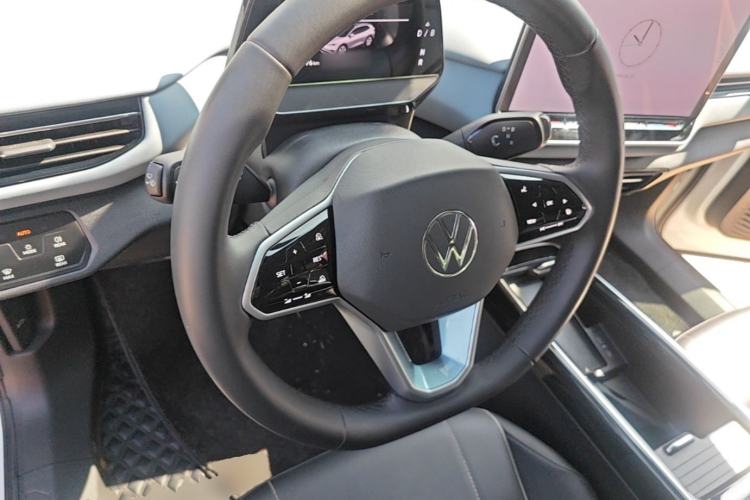 Used Volkswagen ID.4 X 2025 Smart Version Pure & Intelligent Enjoyment Edition Steering Wheel