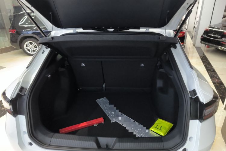 Used Volkswagen ID.4 X 2025 Smart Version Pure & Intelligent Enjoyment Edition Trunk