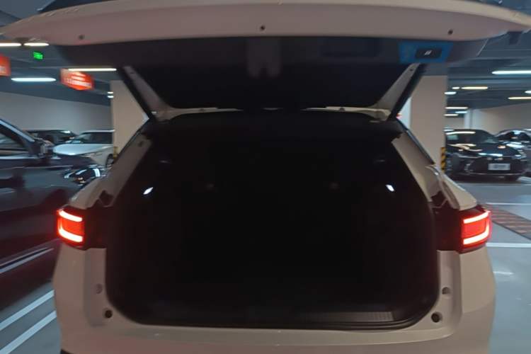 Used Volkswagen ID.4 X 2025 Revised Version Smart Edition Outstanding Grade Trunk