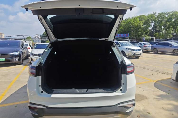 Used Volkswagen ID.4 X 2025 Smart Version Pure & Intelligent Enjoyment Edition Trunk