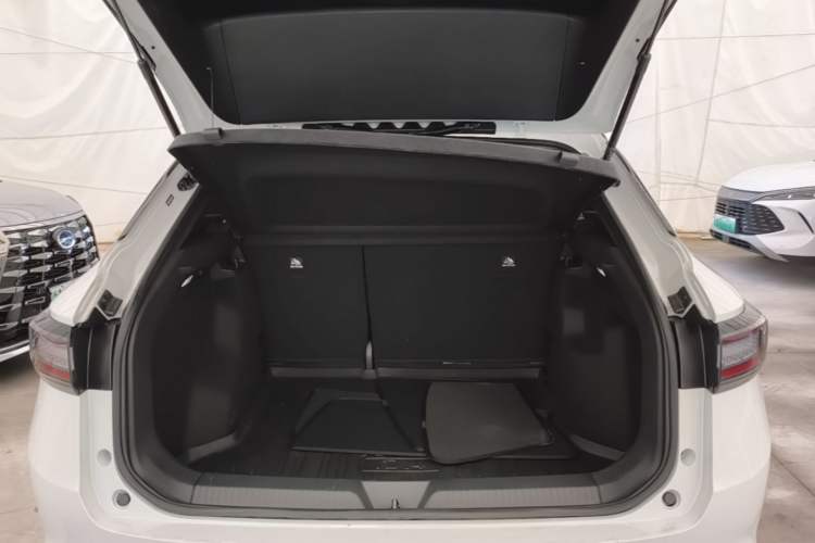 Used Volkswagen ID.4 X 2025 Smart Version Pure & Intelligent Enjoyment Edition Trunk
