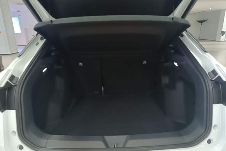 Used Volkswagen ID.4 X 2025 Revised Version Smart Edition Outstanding Grade Trunk