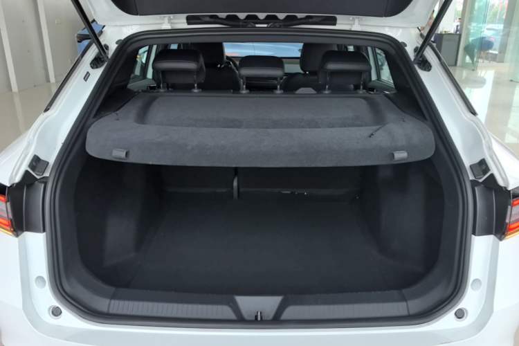 Used Volkswagen ID.4 X 2025 Smart Version Pure & Intelligent Enjoyment Edition Trunk
