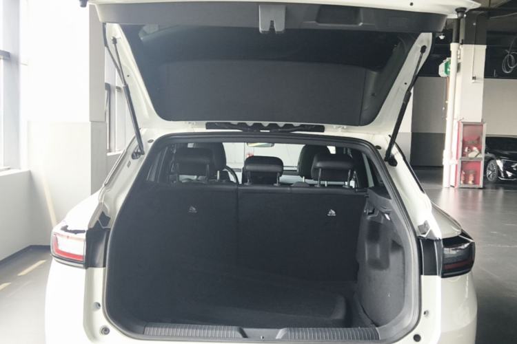 Used Volkswagen ID.4 X 2025 Smart Version Pure & Intelligent Enjoyment Edition Trunk