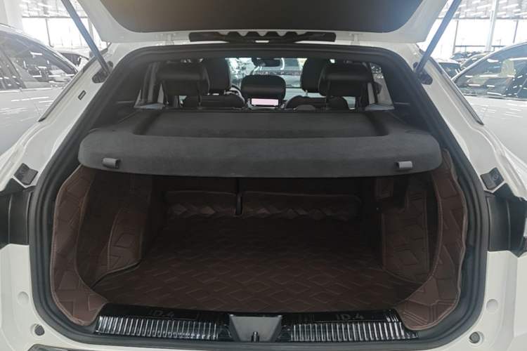 Used Volkswagen ID.4 X 2025 Smart Version Pure & Intelligent Enjoyment Edition Trunk