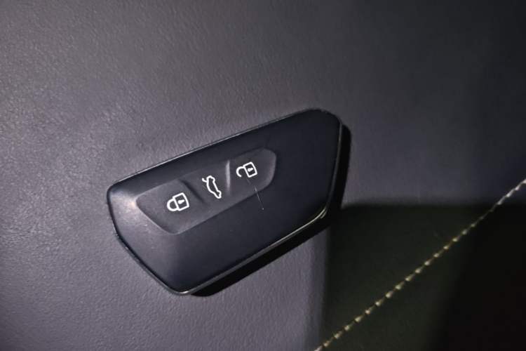 Used Volkswagen ID.4 X 2025 Revised Version Smart Edition Purely Intelligent Enjoyment Version Vehicle Key