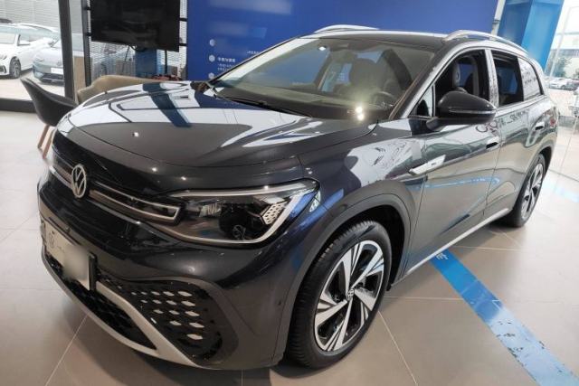 Ojetý Volkswagen ID.6 CROZZ 2022 Long-Range PRO Edition