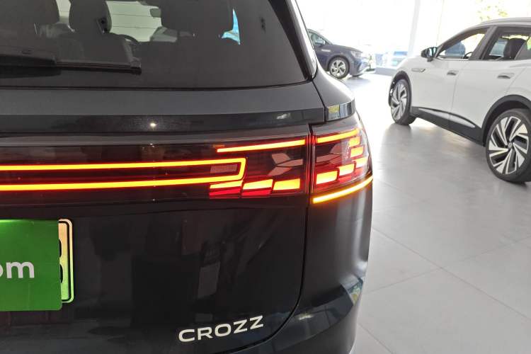 Used Volkswagen ID.6 CROZZ 2022 Long-Range PRO Edition Exterior 6