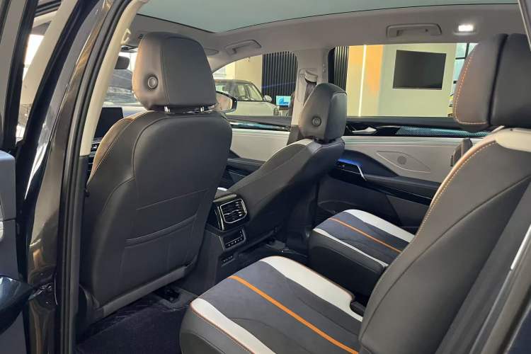 Used Volkswagen ID.6 CROZZ 2022 Long-Range PRO Edition Exterior 9