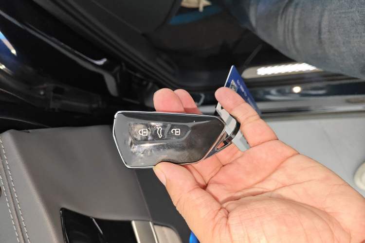 Used Volkswagen ID.6 CROZZ 2022 Long-Range PRO Edition Interior 1