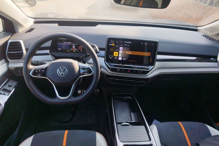Used Volkswagen ID.6 CROZZ 2022 Long-Range PRO Edition Interior 2