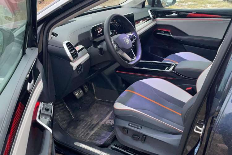 Used Volkswagen ID.6 CROZZ 2022 Long-Range PRO Edition Interior 2
