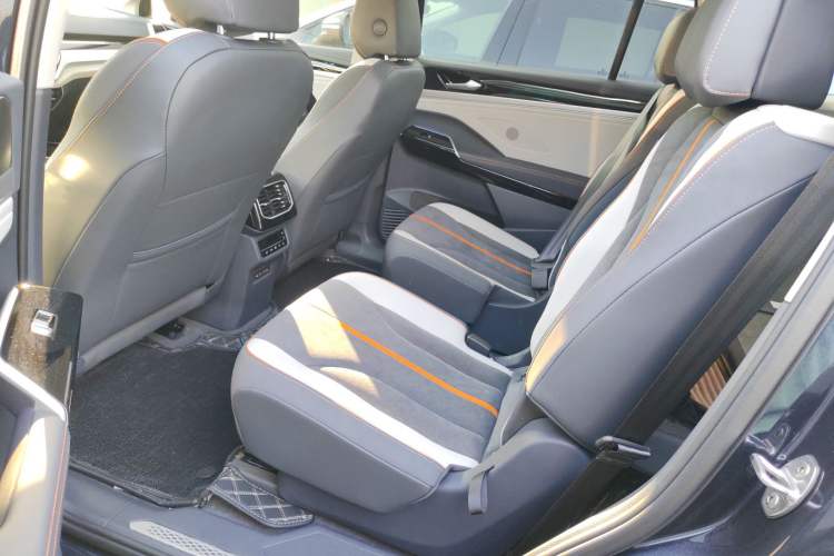 Used Volkswagen ID.6 CROZZ 2022 Long-Range PRO Edition Interior 4
