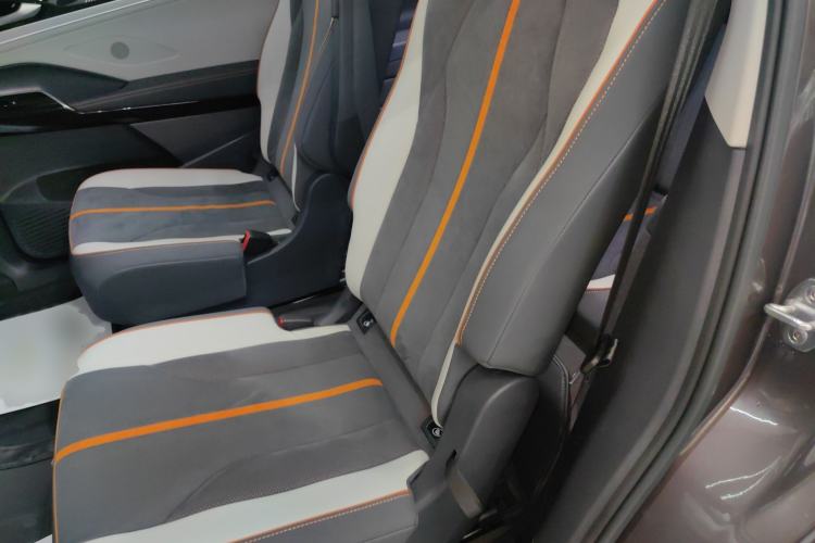 Used Volkswagen ID.6 CROZZ 2022 Long-Range PRO Edition Interior 4