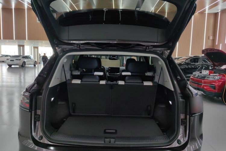 Used Volkswagen ID.6 CROZZ 2022 Long-Range PRO Edition Trunk