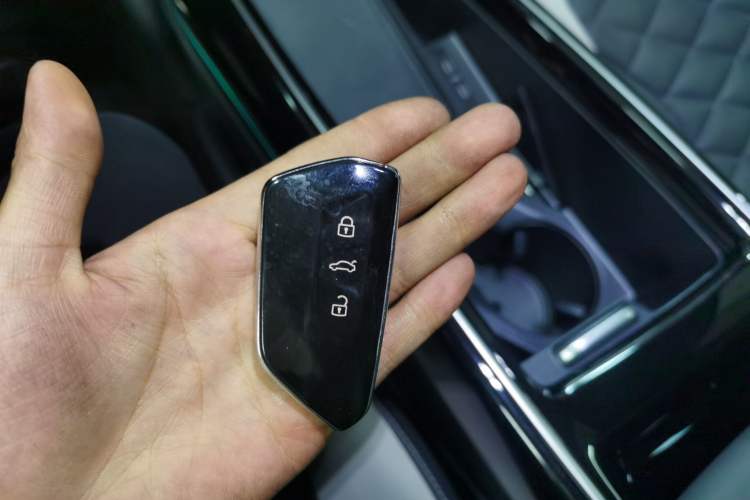 Used Volkswagen ID.6 CROZZ 2021 First Edition Interior 1