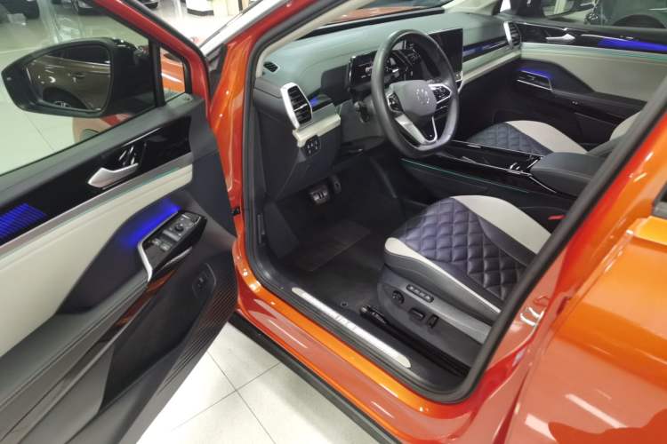 Used Volkswagen ID.6 CROZZ 2021 First Edition Interior 3