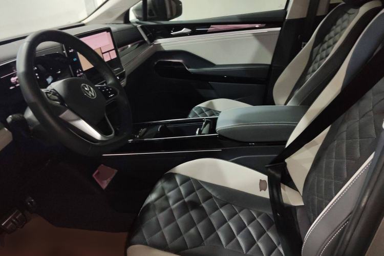 Used Volkswagen ID.6 CROZZ 2022 Long-Range Lite PRO Edition Left Front Seat
