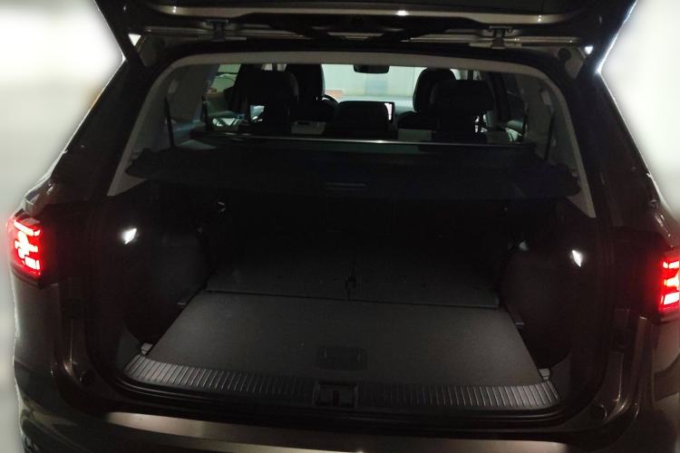 Used Volkswagen ID.6 CROZZ 2022 Long-Range Lite PRO Edition Trunk