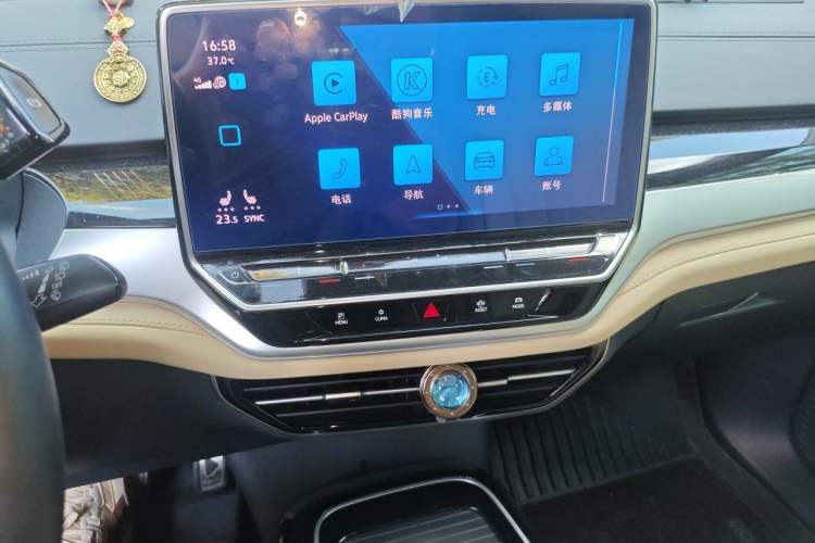 Used Volkswagen ID.6 CROZZ 2021 Long-Range PRO Edition Audio And AC Panel