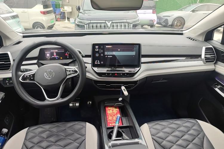Used Volkswagen ID.6 CROZZ 2021 Long-Range PRO Edition Center Console
