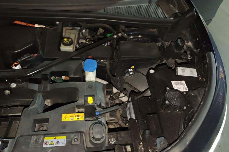 Used Volkswagen ID.6 CROZZ 2021 First Edition Engine Bay Left