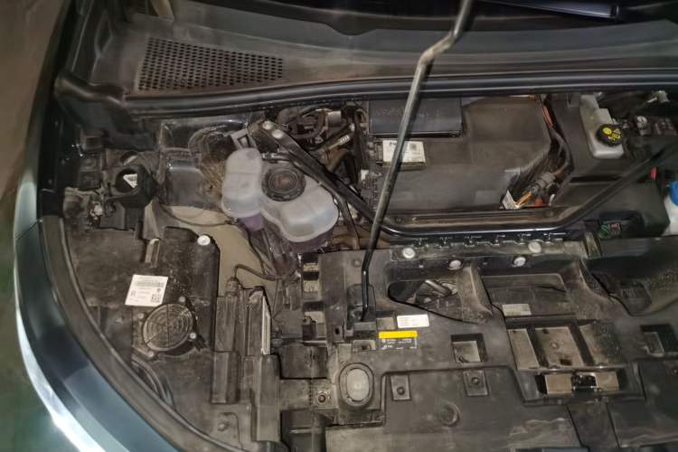 Used Volkswagen ID.6 CROZZ 2021 Standard Range PURE Edition Engine Bay Right