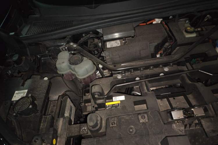 Used Volkswagen ID.6 CROZZ 2021 Revised Version Long-Range PRO Edition Engine Bay Right