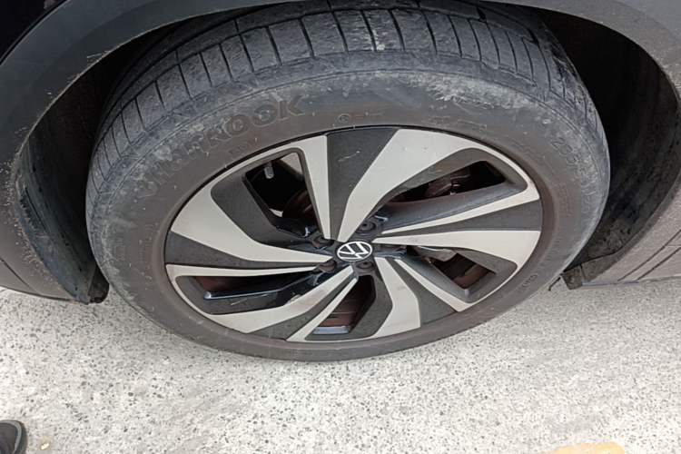 Used Volkswagen ID.6 CROZZ 2021 Long-Range PURE+ Edition Exterior 4