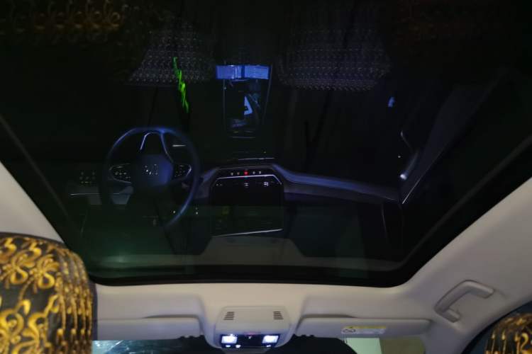 Used Volkswagen ID.6 CROZZ 2021 Standard Range PURE Edition Headliner