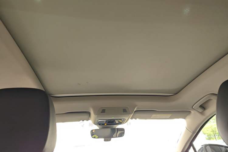Used Volkswagen ID.6 CROZZ 2021 Long-Range PURE+ Edition Headliner