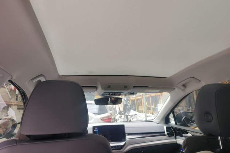 Used Volkswagen ID.6 CROZZ 2021 Long-Range PRO Edition Headliner