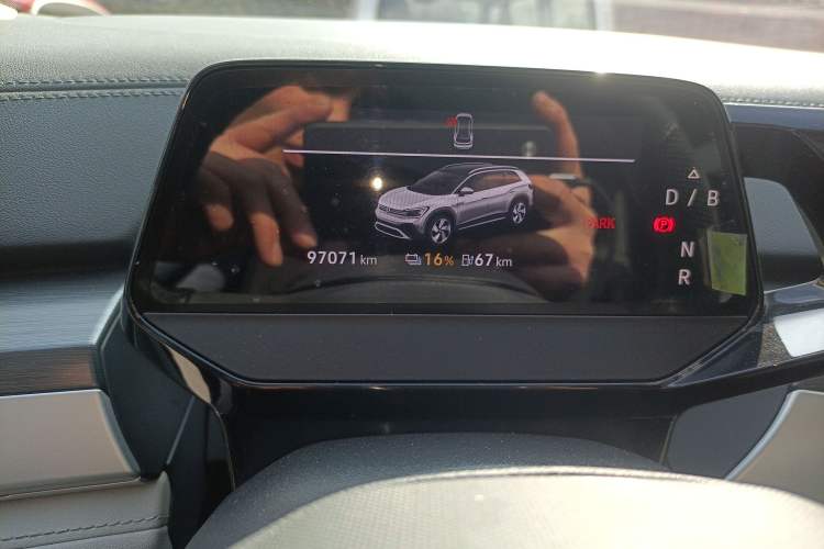 Used Volkswagen ID.6 CROZZ 2021 Standard Range PURE Edition Instrument Cluster